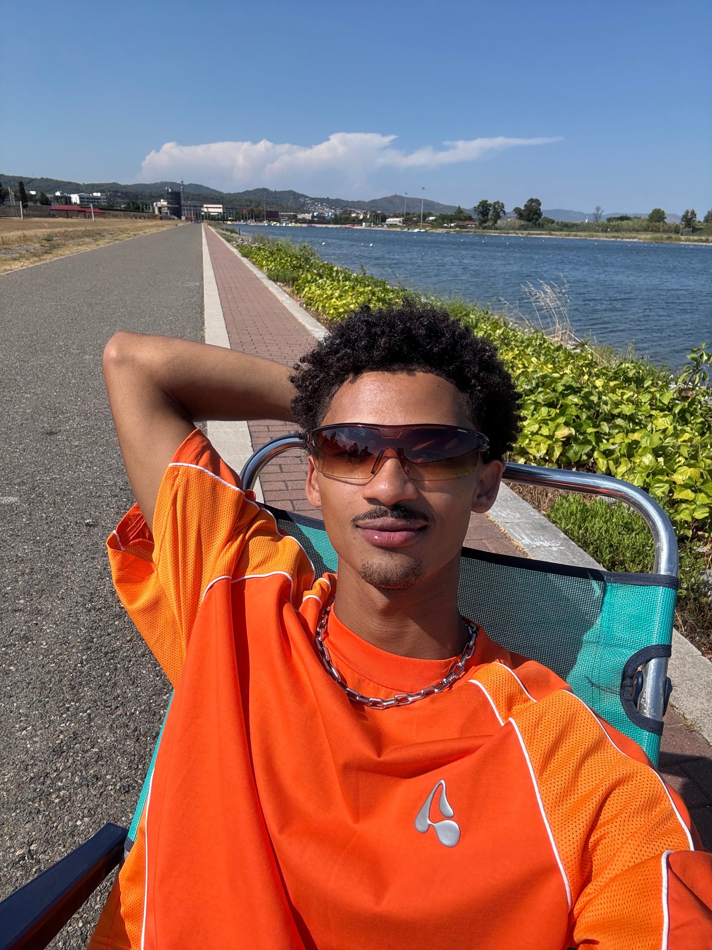 SPLIT ORANGE TEE