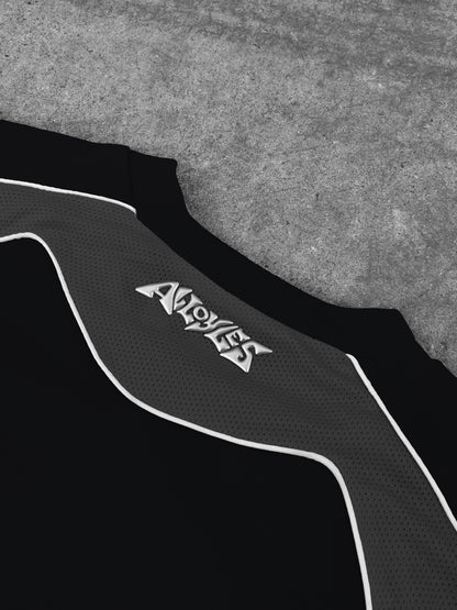 SPLIT BLACK TEE